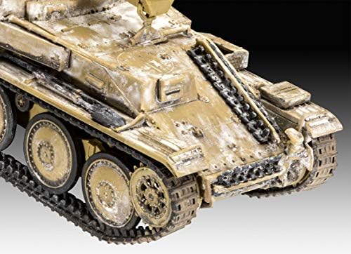 Revell 03315 Sturmpanzer 38(t) Rács Ausf. M 1:72 Méretarányú Unbuilt/Festetlen Műanyag Modell Készlet